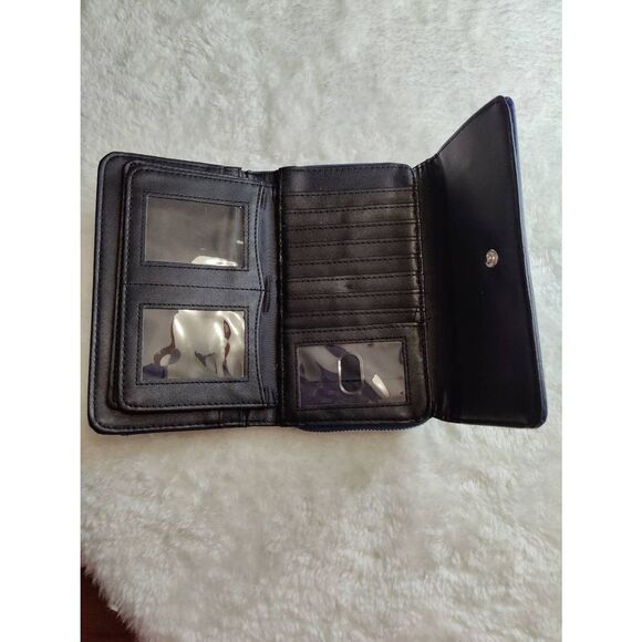 Alligator Faux Leather large wallet - Picture 3 of 7